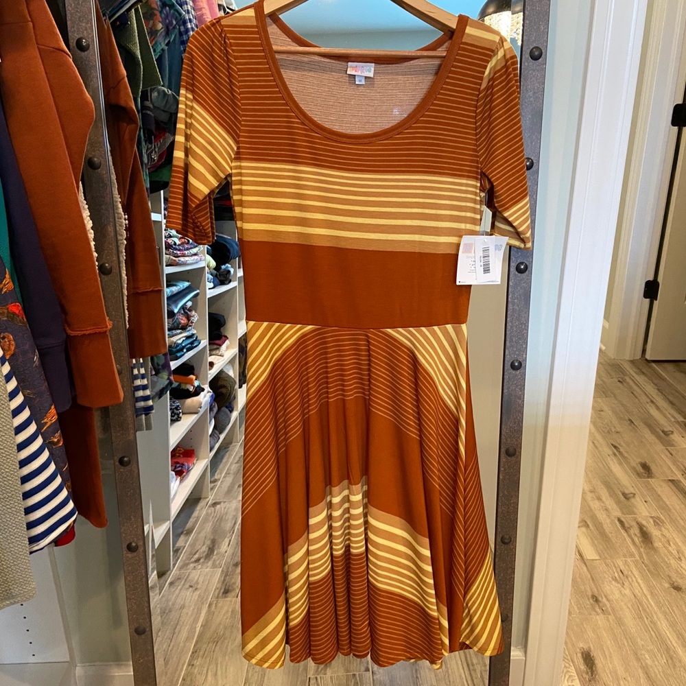 LuLaRoe Nicole Dress
